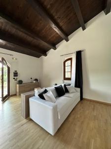 Living la Dolce Vita with pool