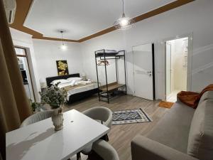 Square 21 Studio Apartament Tirana