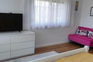 iVAVev Is Us ByTheSea villa