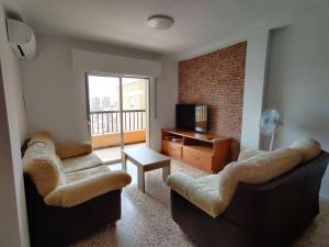 Piso cerca Playa con 2 duchas y 5 Aires Acondicionados