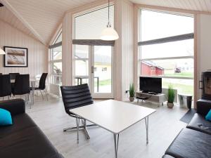 8 person holiday home in Großenbrode
