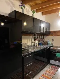 Younis Houes - 圣凯瑟琳