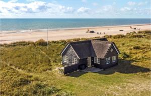 Three-Bedroom Holiday Home In Blavand