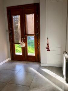 Moderna y cálida casa en el Bosque Peralta Ramos para relajarse y disfrutar de la Naturaleza en Mar del Plata