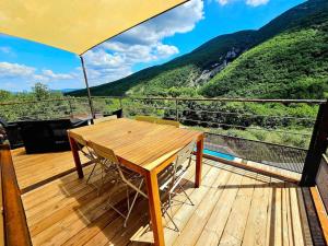 La Castellane, vue imprenable sur le Luberon