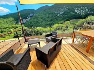 La Castellane, vue imprenable sur le Luberon