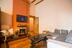 Cozy City Center Apartment