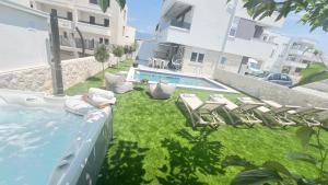 Luxury apartment Black Pearl Beluga with private Pool and Jacuzzi 