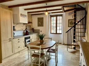 Maison coeur de St-Cirq-Lapopie Charme Jardin Clim - 圣锡尔克－拉波皮