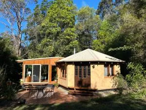 The Hemp Hut Studio - Fernmount