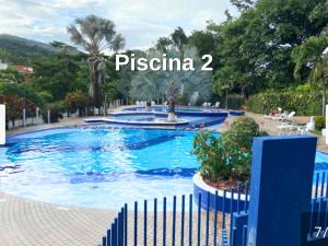 ""Apto 2 Habit, 4 piscinas, Dcto GENIUS, Check in-out extendidos, a 1 cuadra del parque -Ciudadela del Sol-""