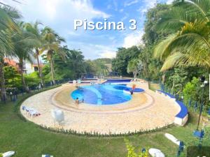 ""Apto 2 Habit, 4 piscinas, Dcto GENIUS, Check in-out extendidos, a 1 cuadra del parque -Ciudadela del Sol-""