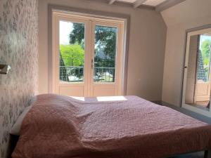 Villa bij bos en centrum