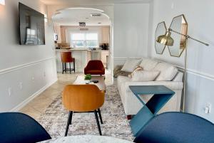 Be A Nomad - Oceanview 2 bed home - Outdoor decks