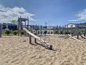 Chalets Chalet de Standing a Jullouville: 6 Couchages, Piscine Chauffee, Proche Plage et Commerces, WiFi Gratuit - FR-1-361-548 : photos des chambres