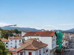 Appartements Appartement moderne en centre-ville avec balcon et parking a 400m de la plage - FR-1-4-693 : photos des chambres