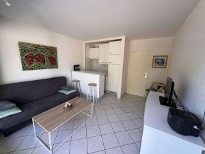 Studio confortable avec terrasse, piscine, parking privé, à 100m de la plage - 4 pers - FR-1-731-79