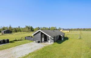 3 Bedroom Lovely Home In Ålbæk