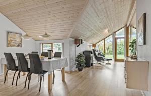 Gorgeous Home In Hemmet With Kitchen