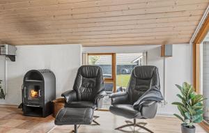 Gorgeous Home In Hemmet With Kitchen