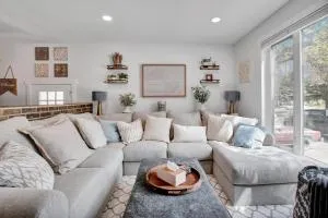 Saskatoon 5 bedroom-Big Gatherings-Patio-BBQ-Games Room - Manitou Beach