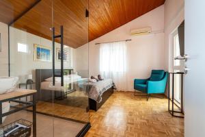 Sea & Mountain View By Apartment Brane