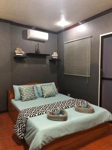 Spacious Modern 4BR Home with 24hr Security and Parking