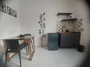 Kitnet Vila Marcela 1