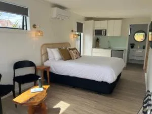 Matakana Central 981 - Snells Beach