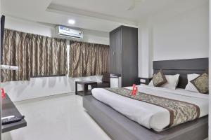 Hotel Nova Cross Road