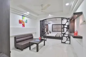 Hotel Nova Cross Road - Morbi