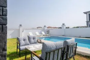 Belek kadriye land of legend otel karşısı luxe villa arka taraf - Serik