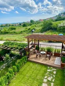 Mountain Breeze Villa - Rogachevo