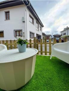 La Olivia 53 boutique con zona chill out exterior - 3hvězdičkové hotely ve městě Cangas de Onís