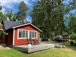 Sommarhus på ö i Stockholm - Hasselby