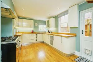 Stunning, newly renovated, Edwardian townhouse