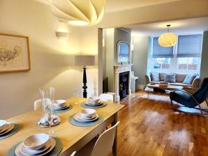 Stunning, newly renovated, Edwardian townhouse