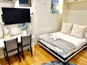 CBD Hideaway 1BR Luxe & Cozy