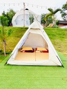 Lều (Tent)
