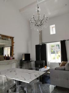 Maisons de vacances Appartement proche aeroport & indret : photos des chambres