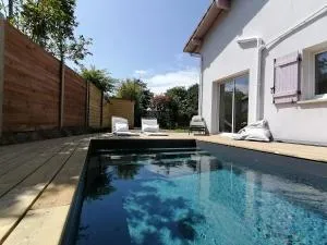 Oïhana Villa & Suites - Piscine chauffée - 4km de la plage - 拉本讷