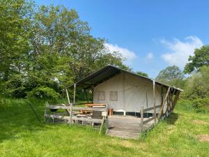 B&B / Chambres d'hotes Les Fruits du Passau : Tente