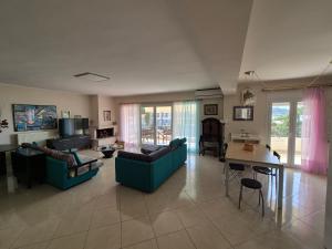 RAJ Beach Front Apartment