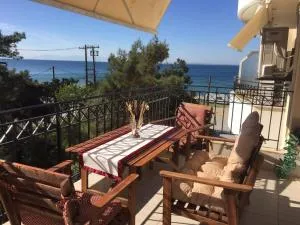 RAJ Beach Front Apartment - نيا ميشانيونا