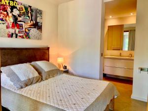 Appartements St Tropez T2 central : photos des chambres