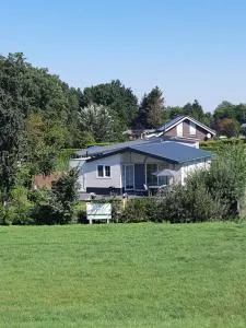 Nieuwe Beachbungalow aan IJsselmeer 39 24 four seasons - Wijckel