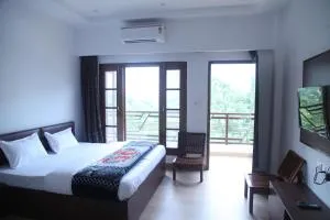 Hotel Woods Villa - Чамба