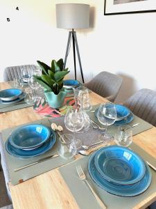 REMA Homes - Gesamte Wohnung, Küche, Parkplatz, Terrasse