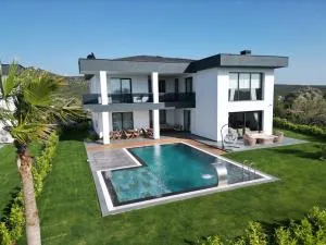 DOĞA İle İÇ İÇE KİRALIK VİLLA - Ildir