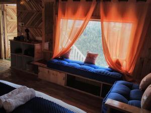 THE WONDERLAND COTTAGES & Cafe